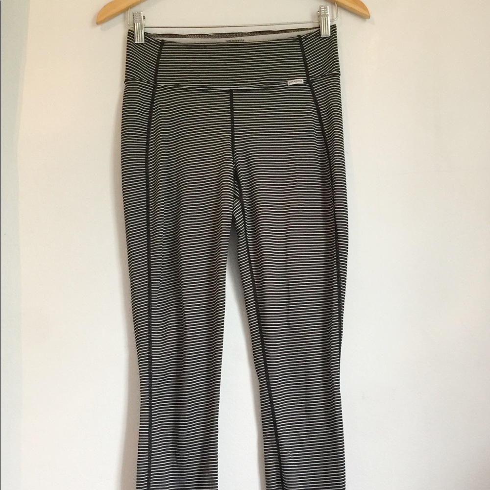 Women’s Patagonia base layer medium